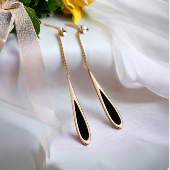 Raindrop Earrings - Picture 4 of 15